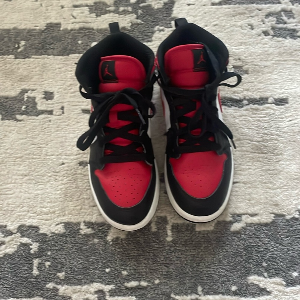 Very gently used Jordans